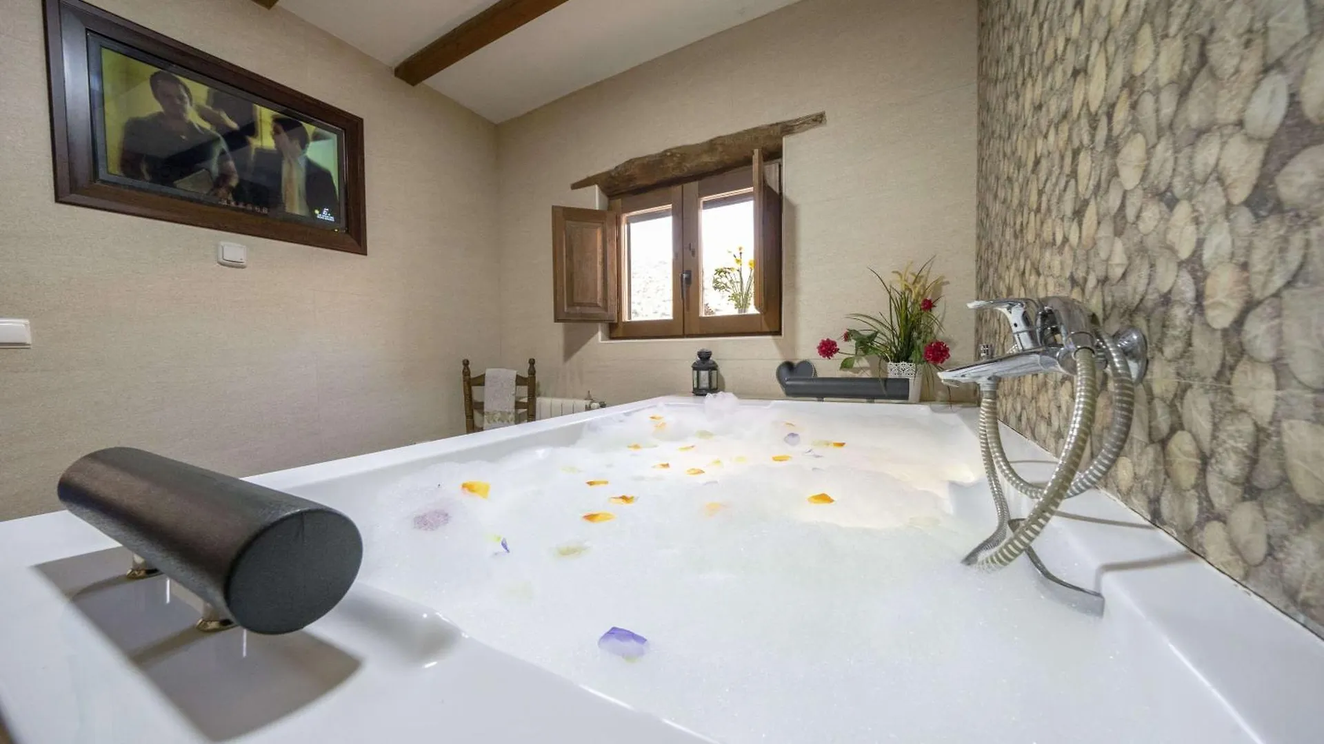 度假居 Romantic House For 2 Or 4 People With Jacuzzi Laroya 西班牙